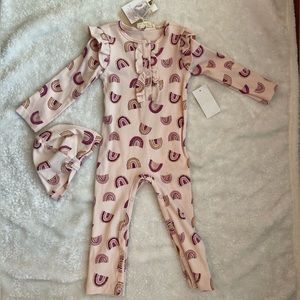 Jessica Simpson snap on rainbow body suit. Size 18 Months